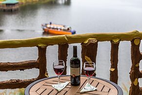 Bunyonyi Overland Resort