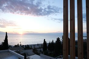 Drymades Inn Resort