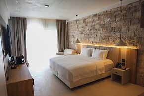 Drymades Inn Resort