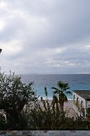 Drymades Inn Resort