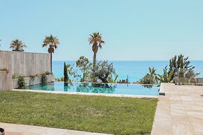 Drymades Inn Resort