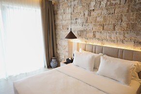 Drymades Inn Resort