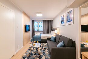 Q17 Apartments