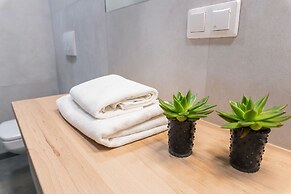 Q17 Apartments