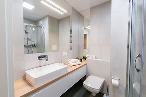 Q17 Apartments
