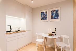 Q17 Apartments