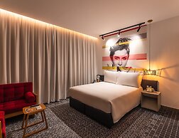 Studio One Hotel