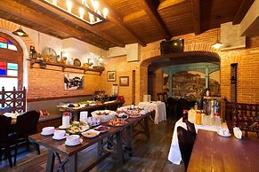 Meidan Suites