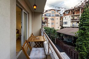 Bogdanovski Studios & Guest Rooms