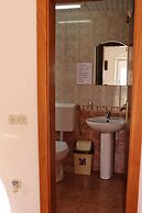 Bogdanovski Studios & Guest Rooms