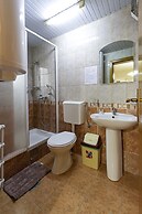 Bogdanovski Studios & Guest Rooms