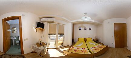 Bogdanovski Studios & Guest Rooms