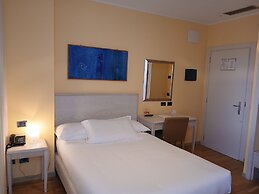 Hotel Chiaraluna