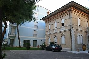 Hotel Chiaraluna