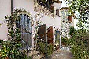 B&B With Pool and View of Assisi