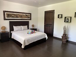 Good Life Lodge