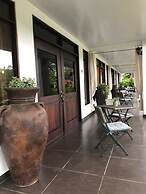 Good Life Lodge