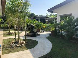 Good Life Lodge