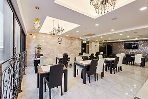 Hotel The Class