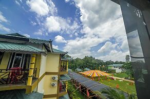 Resort Trimurti