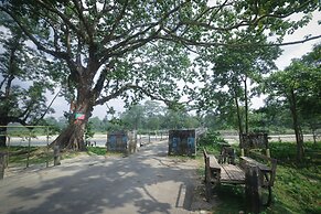 Resort Trimurti