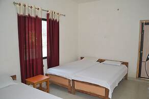 Middle Way Home Stay