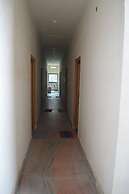 Middle Way Home Stay