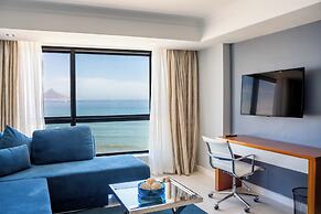 Blaauwberg Beach Hotel