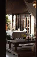 Guest house cago