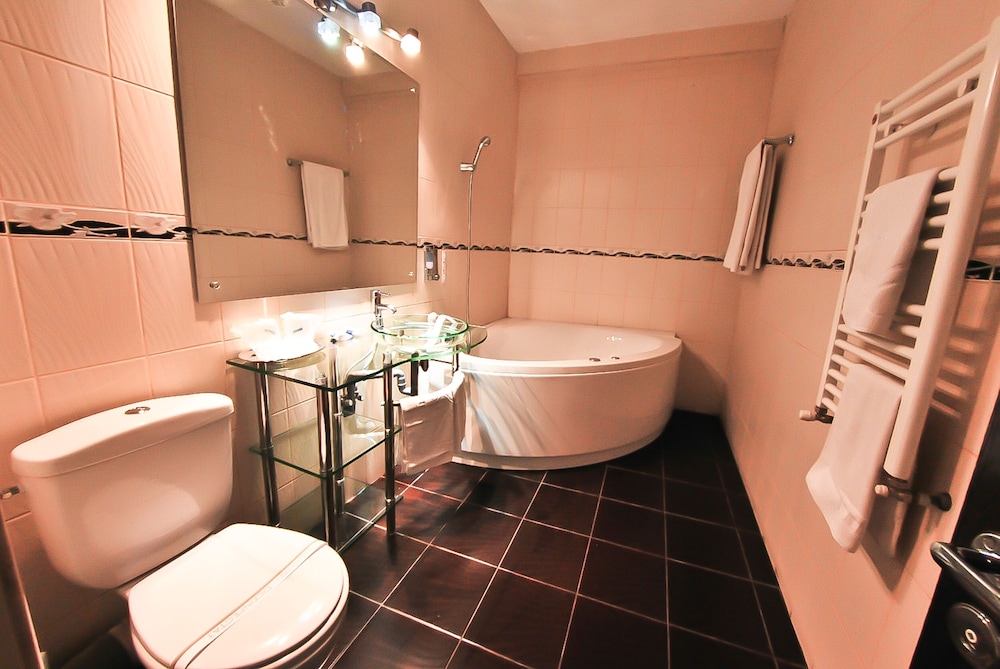 Hotel Magic Trivale