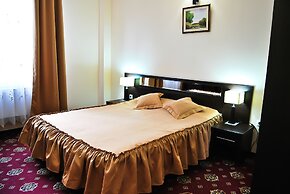Hotel Magic Trivale