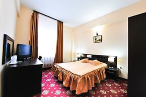 Hotel Magic Trivale