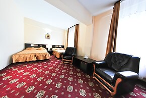 Hotel Magic Trivale