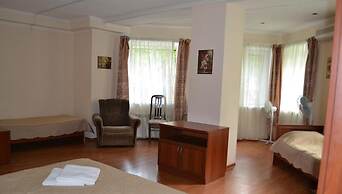 Guest House On Rabfakovskaya
