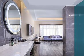 Wing Hotel Guilin - Central Square