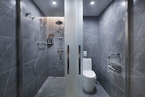 Wing Hotel Guilin - Central Square
