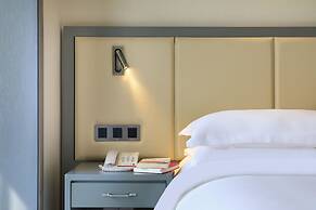 Wing Hotel Guilin - Central Square