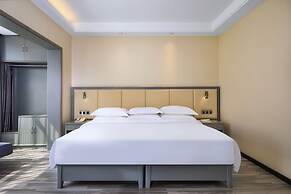 Wing Hotel Guilin - Central Square
