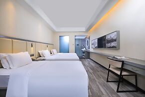 Wing Hotel Guilin - Central Square