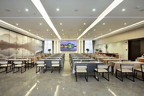 Wing Hotel Guilin - Central Square