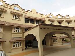 Dariyalal Hotel