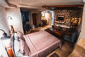 Apex Cave Hotel