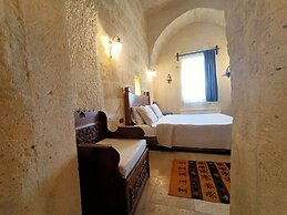 Apex Cave Hotel