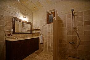 Apex Cave Hotel