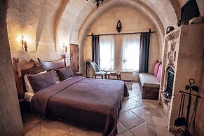 Apex Cave Hotel