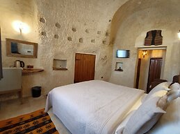Apex Cave Hotel