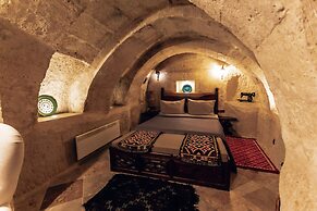 Apex Cave Hotel