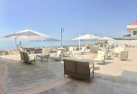 Klaton Beach Hotel