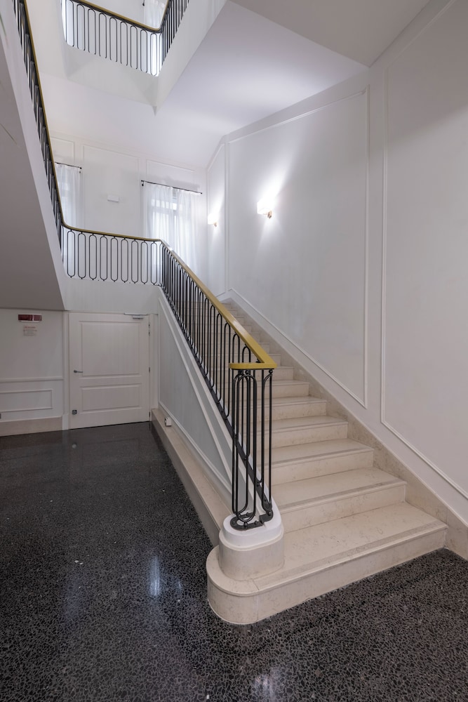 H10 Palazzo Canova