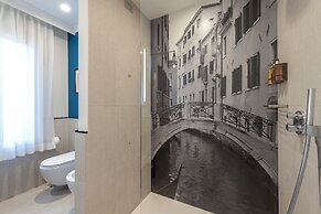 H10 Palazzo Canova